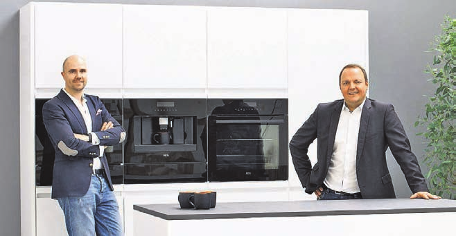 Das Mönchengladbacher Mietküchen-Startup Renovido - von links nach rechts: die Gründer Julian Roth-Schmidt und Willi Rack - startet zeitgleich mit der Gründungswoche eine Crowdfunding-Kampagne. FOTO: RENOVIDO