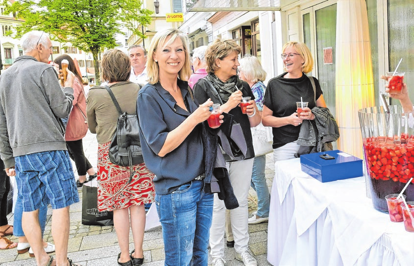 Paulas Alb verwöhnt die Einkaufsbummler beim Ehinger 