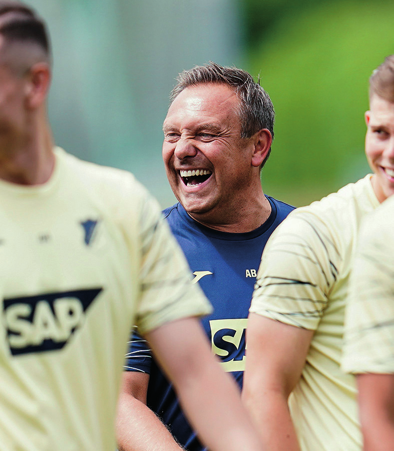 Spaß in Hoffenheim: Ex-VfL-Stürmer André Breitenreiter.