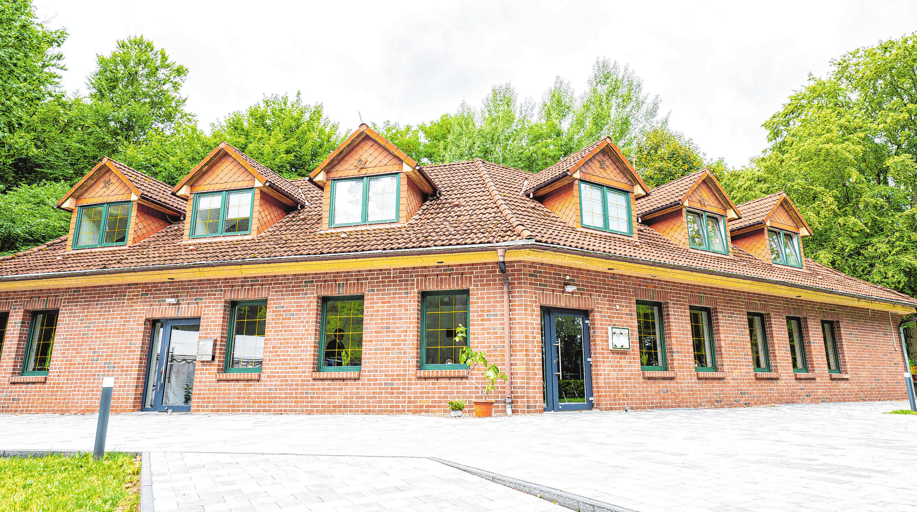 Außenansicht vom Haus am Schützenplatz, der zusätzlichen Filiale des Bestattungshauses Deufrains