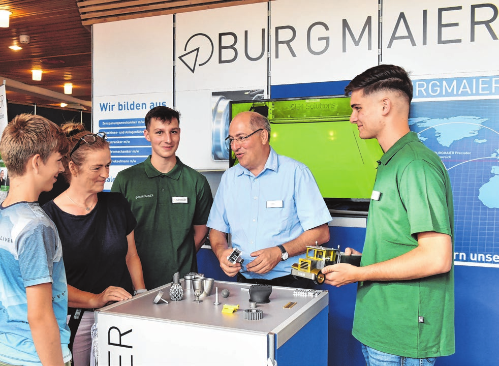 Burgmaier Technologies ist bei der Ausbildungsmesse präsent und lädt zudem am Samstag von 9 bis 12 Uhr in den Betrieb ein.