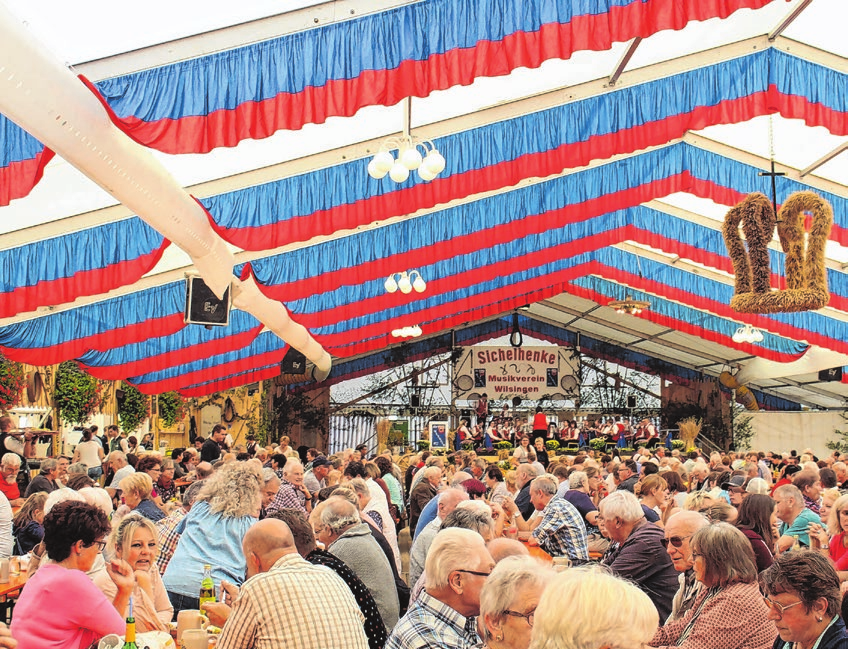Im Festzelt wird am Wochenende bei der Sichelhenke Hochbetrieb herrschen. Foto: Privat