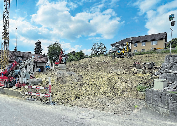 Der sanfte Hang ermöglicht ein ungestörtes Panorama. Bild: zvg