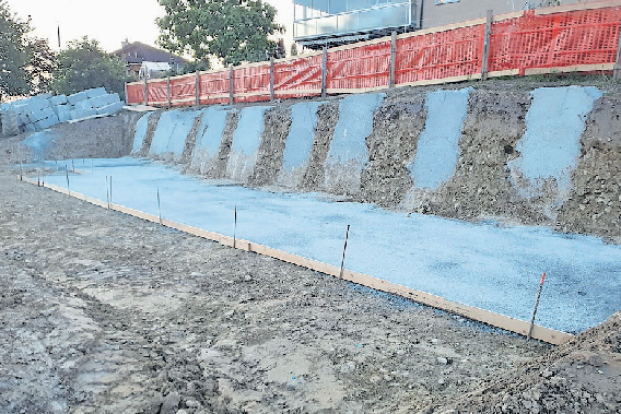 Nach dem Spatenstich geht der Aushub zügig voran. Bild: zvg