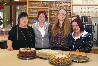 Das kleine aber feine Team vom Panoramacafé Hoftreff, von links: Kerstin Beetz, Andrea Keul, Manuela Keul, Mandy Käẞemodel. Fotos: Eva Jansen