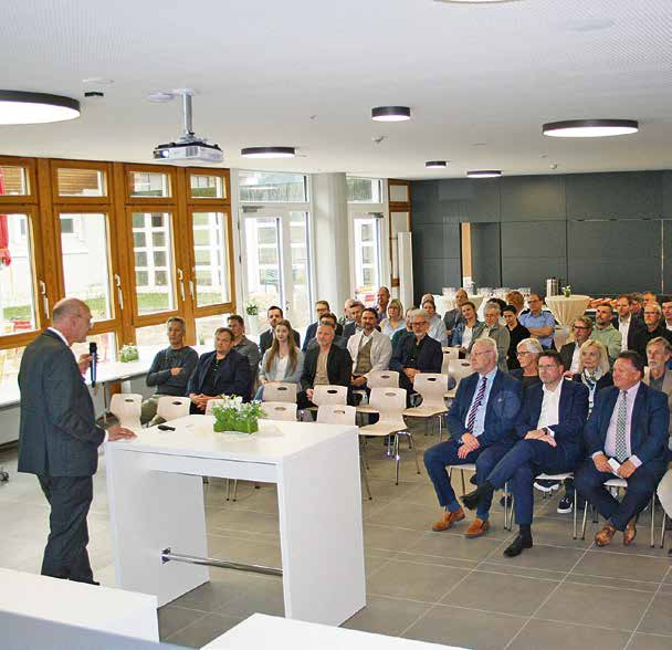 Bertram Knitl bezeichnete die Erweiterungsmaßnahmen beim Festakt als „Meilenstein für die Berufsschule“. Foto: Berufsschule Kaufbeuren