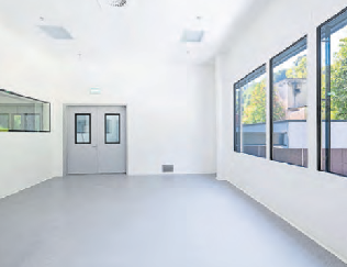 Herstellraum mit optimalem Lichteinfall.