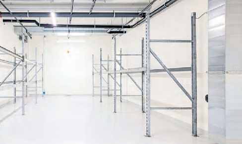 Der neue Lagerraum erfüllt mit Sprinkleranlage und Lüftungsschächten höchste Sicherheitsund Klimastandards.