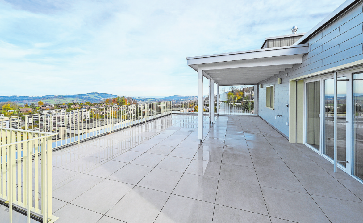 Auf der neu gestaltete Dachterrasse lässt sich gut entspannen. NACHHER.