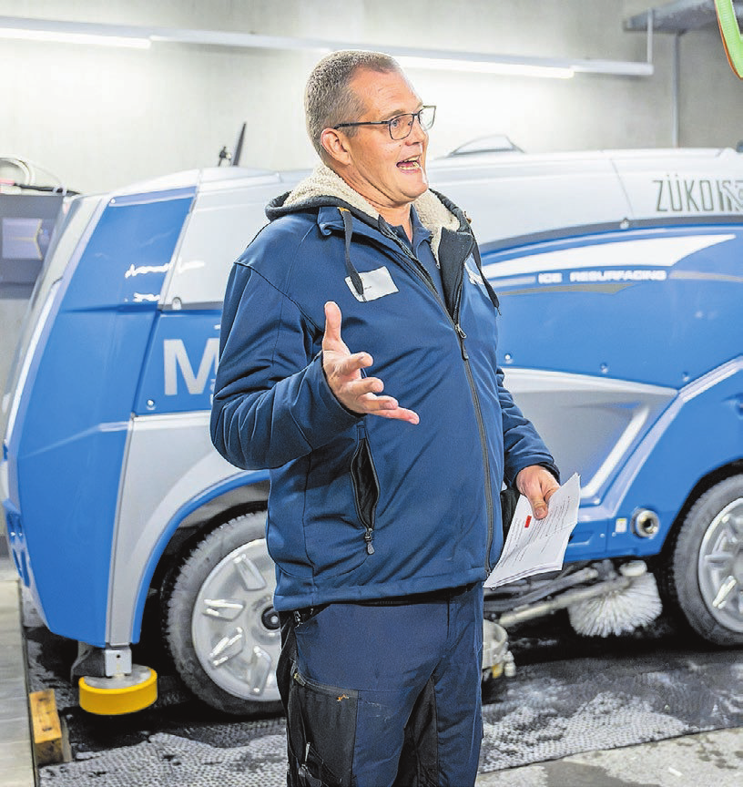 Stephan Meier erklärte die Eismaschine.