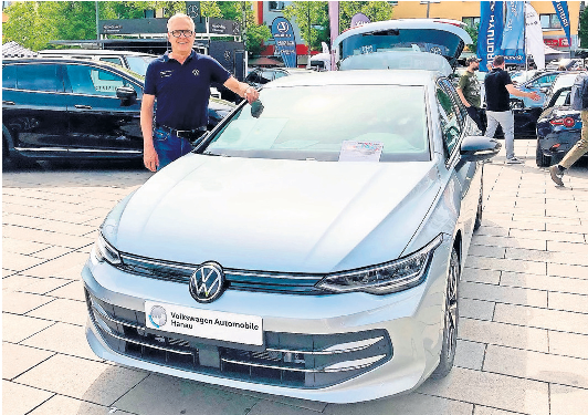 Der VW Golf Goal am Stand von VW Automobile Frankfurt punktet mit vielen Extras serienmäßig.
