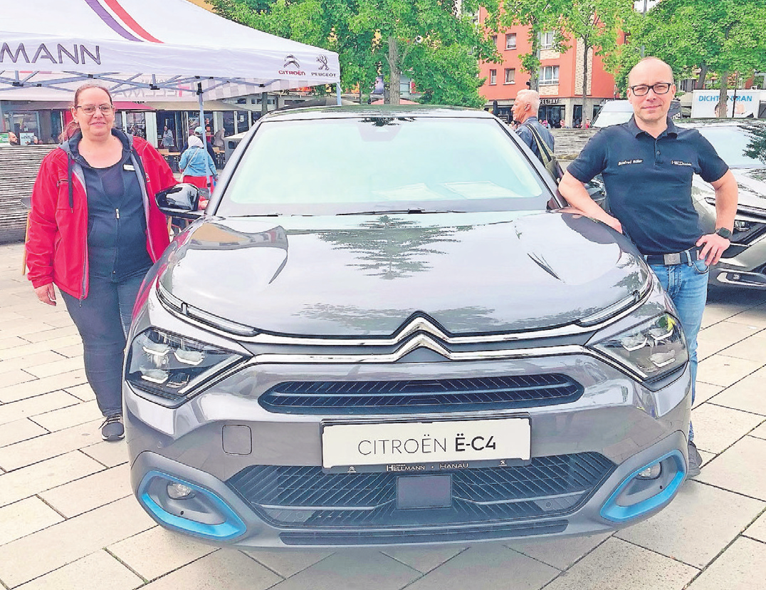 Effizienz und Komfort in der Kompaktklasse: Der vollelektrische Citroën ë-C4 X beim Autohaus Hellmann.