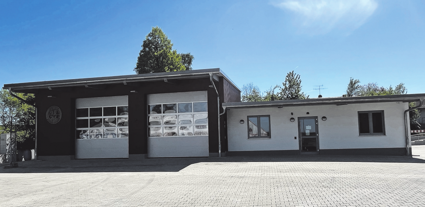 Am Sonntag, 4. Mai, wird die neue Heimat der Freiwilligen Feuerwehr Sarrod-Rebsdorf-Rabenstein endlich den Kameradinnen und Kameraden übergeben. Fotos: Felix Hagemann/Facebook/Christian Zimmermann