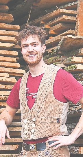 Ruben Keitel aus Maulbronn brennt fürs Handwerk. FOTO: LIA-ROSA OLIWKA
