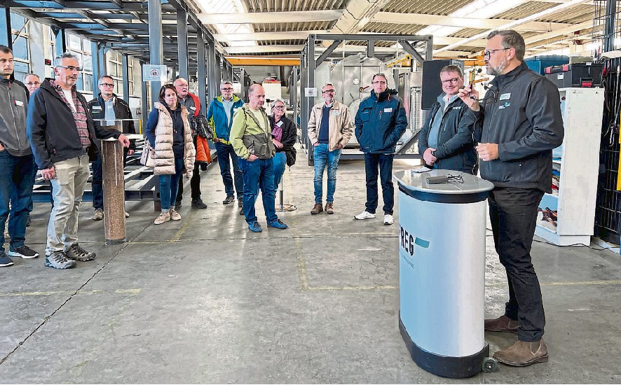 Jüngste Veranstaltung war im September 2022 ,, ReWi vor Ort", bei dem ReWi-Mitglieder die Firma PYREG GmbH in Dörth besuchten, sich deren innovative Anlagen anschauten und erklären ließen: Das Unternehmen hat eine Klimaschutztechnologie entwickelt, durch die organische Reststoffe zu CO₂-bindender Pflanzenkohle karbonisiert werden. Foto: Hannah Wagner