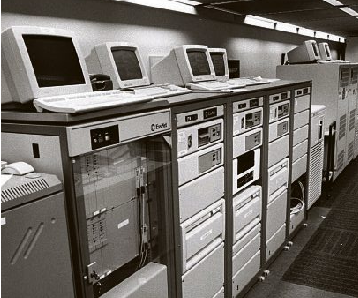 Wie aus einem frühen James-Bond-Film: Die alte Auswertungsmaschine in den 70er Jahren. 