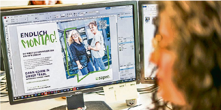 Hier entsteht in der Grafik gerade die Kampagne „Endlich Montag!“ Foto: Jens Weber