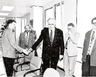 Auch Bundeskanzler Helmut Kohl gab sich die Ehre bei der Rhein-Zeitung. Foto: RZ-Archiv