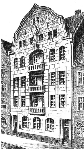 Das erste, 1909 eröffnete, kammereigene Gebäude stand in der Koblenzer Rizzastraße. Im 2. Weltkrieg wurde es komplett zerstört, anschließend durch einen Neubau ersetzt.