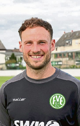 Fiebert dem Pokalspiel gegen Frankfurt entgegen: FVE-Trainer Julian Feit. Foto: Jörg Niebergall
