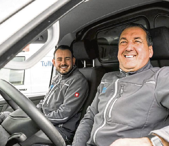 Sebastian Jung und Thomas Klein gehören zum Team von Tullius Sanitär-Heizung GmbH, das moderne Haustechnik und klassisches Handwerk verbindet.