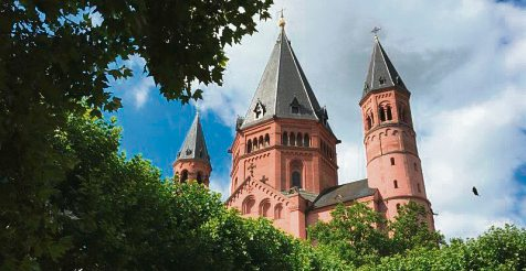 Der 975 durch Erzbischof Willigis gegründete Dom in Mainz ist nach dem Speyerer und vor dem Wormser der älteste monumentale Gewölbebau Deutschlands. Foto: Christina Ihrlich