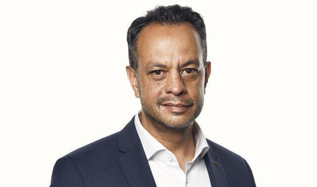 Richard Recker, Teamleiter Firmenkunden in Bad Neuenahr, ist Ansprechpartner für die Gewerbekunden aus der Region.