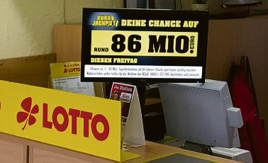 Seit 2015 kann die Kundschaft am modernen neuen Terminal alles mitverfolgen. Aktuell arbeitet man bei Lotto Rheinland-Pfalz bereits an der nächsten Terminalgeneration.