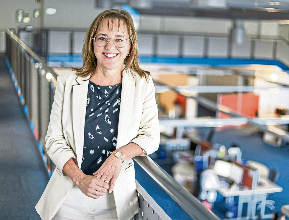 Susanne Brand-Reyes leitet den rz-Kundenservice, zu dem auch Reiseanbieter gehören. Foto: Jens Weber