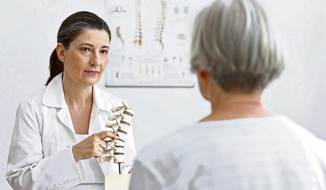 Die Kombination aus physioterapeutischer, medikamentöser und physikalischer Therapie hat sich als erfolgreich erwiesen. Foto: agenturfotografin - stock.adobe.com 