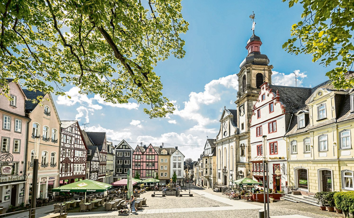 Der malerische Marktplatz von Hachenburg. Foto: Dominik Ketz