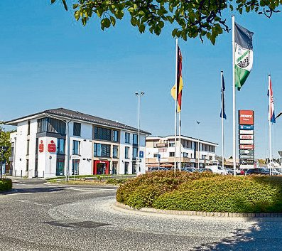 Vielfältige Einkaufsmöglichkeiten, Cafés und Restaurants erwarten Besucher in Wirges. Fotos: Olaf Nitz