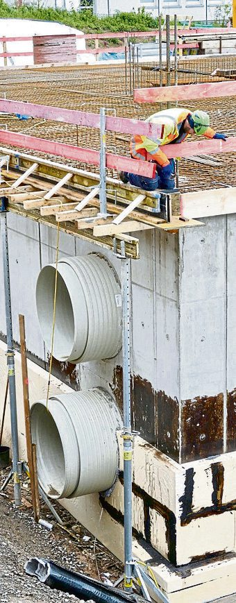 Noch sind sie zu sehen: Die 1,20 Meter Durchmesser großen Lüftungskanäle. Foto: Petra Dettmer