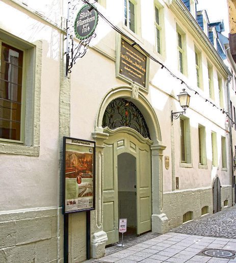 Im historischen Gasthaus „Zur Stadt Mannheim“ befindet sich das Blüchermuseum. Foto: Marion Halft
