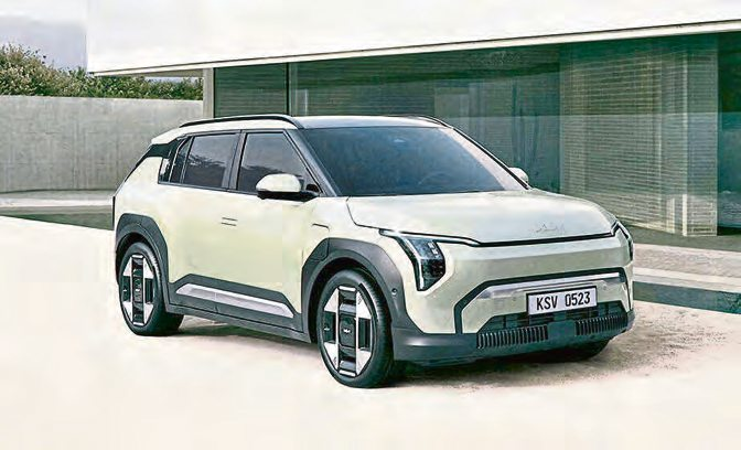 Der neue Kia EV3*. Das Bild unten zeigt die Kia EV-Modelle. Fotos: Kia