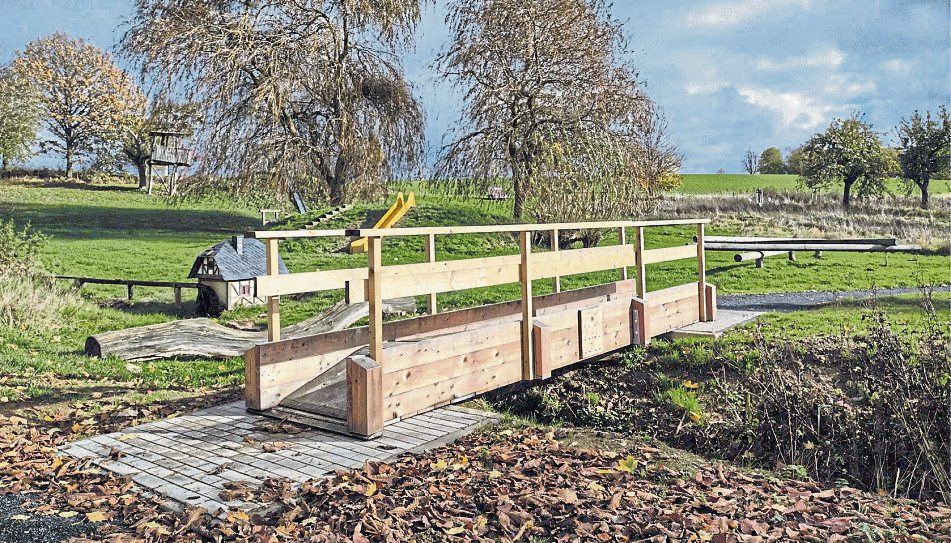 Kleine Projekte bis 20.000 Euro fördert die LAG im Rahmen des „Regionalbudget“, hier eine Rollstuhlwippe auf dem Freizeitgelände in Reckershausen. Foto: Christian Gehre