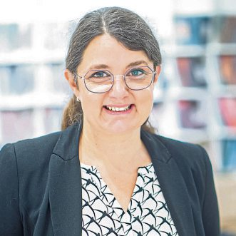 Sarah Düster, Fachberaterin