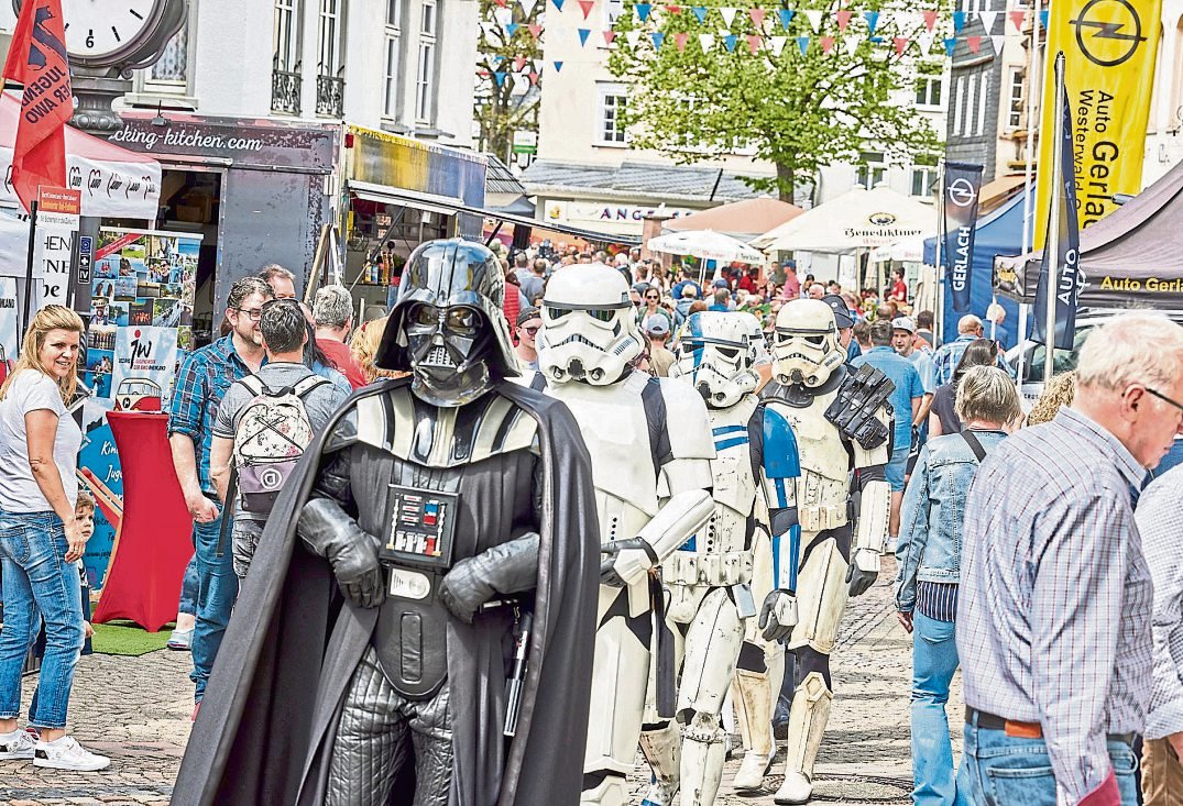 Selbst Darth Vader aus dem Star Wars-Universum wurde letztes Jahr in Montabaur gesichtet. Foto: Stadt Montabaur | Nitz Fotografie