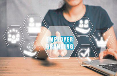 Employer Branding beginnt nicht auf dem Bildschirm, sondern im Unternehmen - mit echter Kultur und gelebten Werten. Foto: Satori Studio - stock.adobe.com