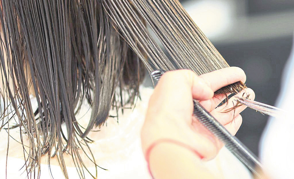 Ein präziser Schnitt als Basis für jeden Stil: Bei Trendfrisör Stein zählt jedes Detail. Foto: H_Ko - stock.adobe.com