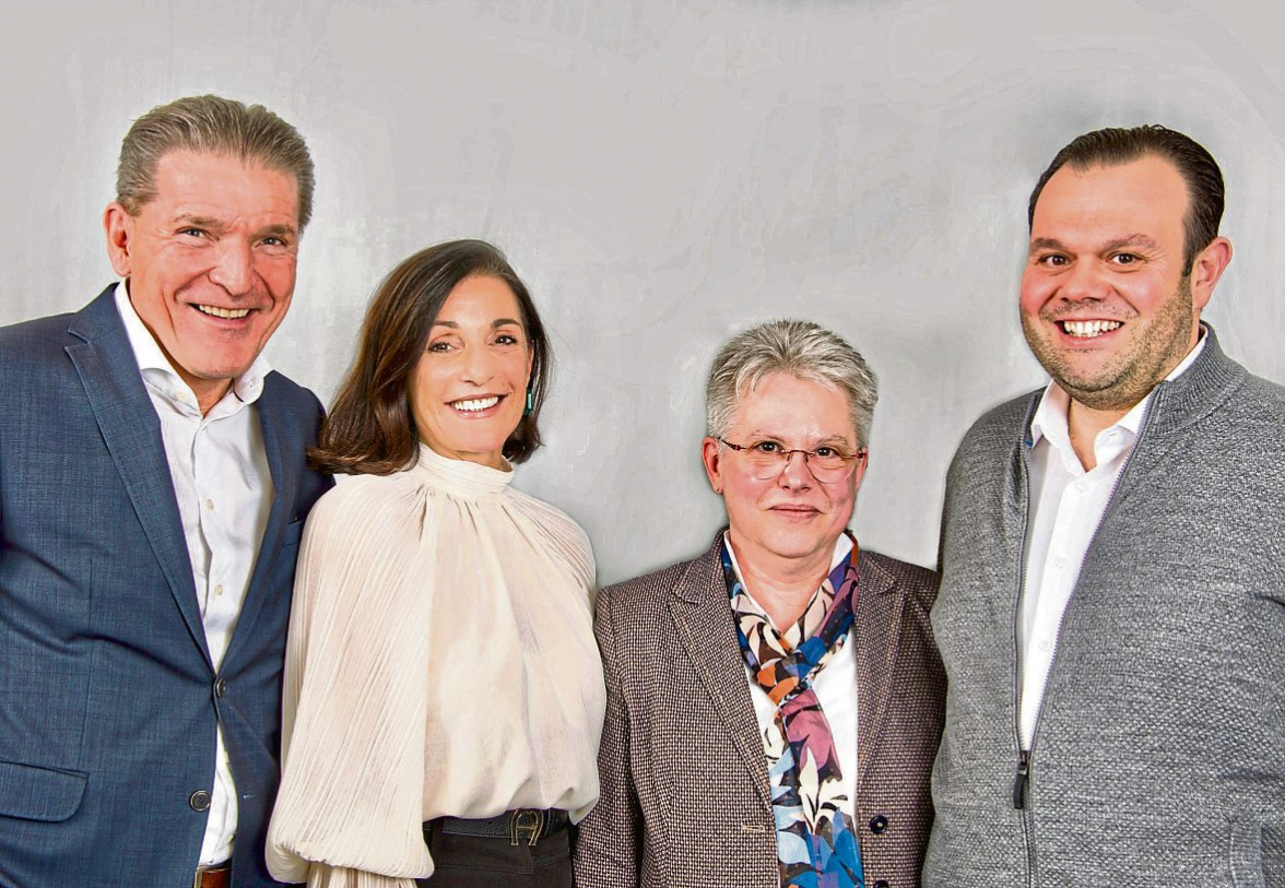 Geschäftsleitung der arndtgruppe (v.I.): Geschäftsführer Pit Arndt und die Prokuristen Sandra Gazquez Arndt, Claudia Stork & Angelos Stratakis. Fotos: amdtgruppe