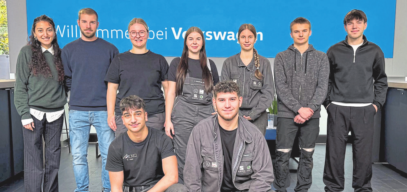 Im Autohaus Roth lernen junge Menschen unterschiedliche Fachbereiche kennen und wachsen als Team zusammen. Foto: Autohaus Roth