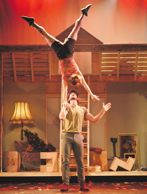 Atemberaubende Balance: In „Seasons“ verbinden die Artisten Kraft, Präzision und Vertrauen zu poetischen Bildern, die den Wechsel der Jahreszeiten in Bewegung übersetzen.