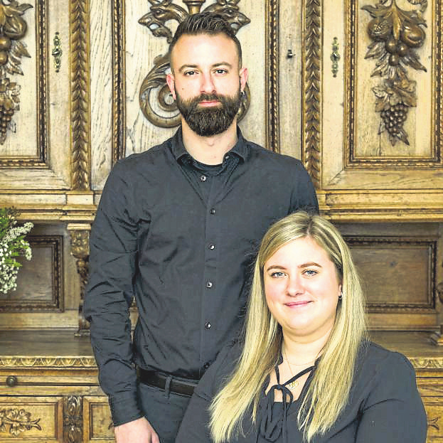 Lisa und Jann Seifert führen Partenheimer Bestattungen heute in vierter Generation. Fotos: Partenheimer Bestattungen OHG