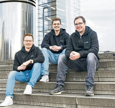 Das Gründerteam von initEnergy von links: Tobias Debus, Tobias Simon, Matthias Remy. Gemeinsam wollen sie den Energieverbrauch optimieren. Foto: init Energy