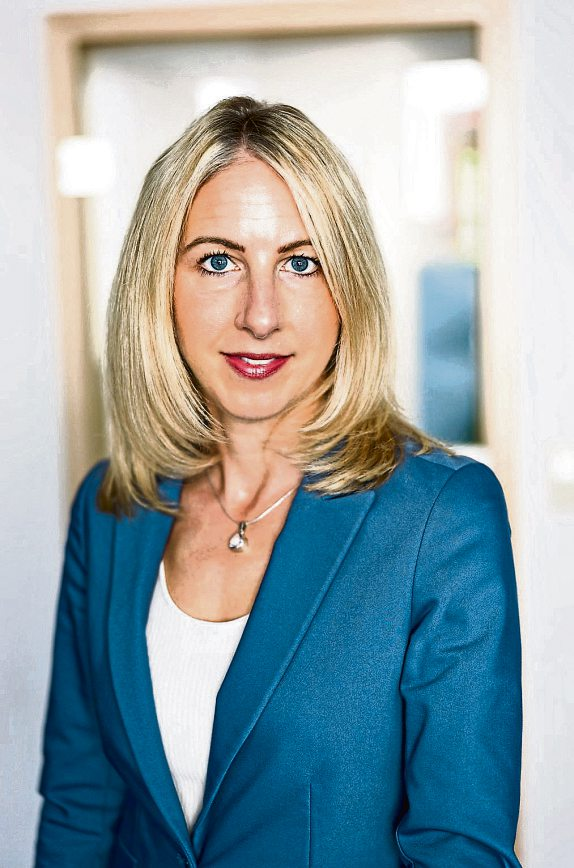 Christina Schwardt ist Regionalgeschäftsführerin der IHK Koblenz für den Landkreis Birkenfeld und treibt die Vernetzung von Wirtschaft, Kommunen und Wissenschaft in der Region voran. Foto: IHK Koblenz