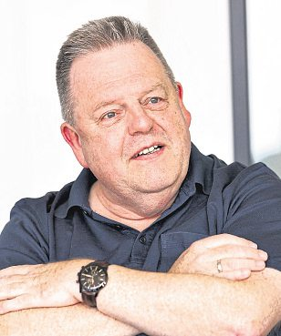 Er sieht gelassen auf seine jahrzehntelange Arbeit zurück: Markus Kratzer (62) hatte nie einen anderen Berufswunsch. Er brennt noch heute dafür. Foto: Kevin Rühle
