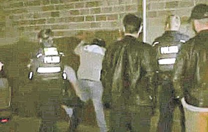 Polizisten als Protagonisten eines Videodrehs wider Willen: „No Mercy“ war einst in aller Munde. Foto: Marian Ristow