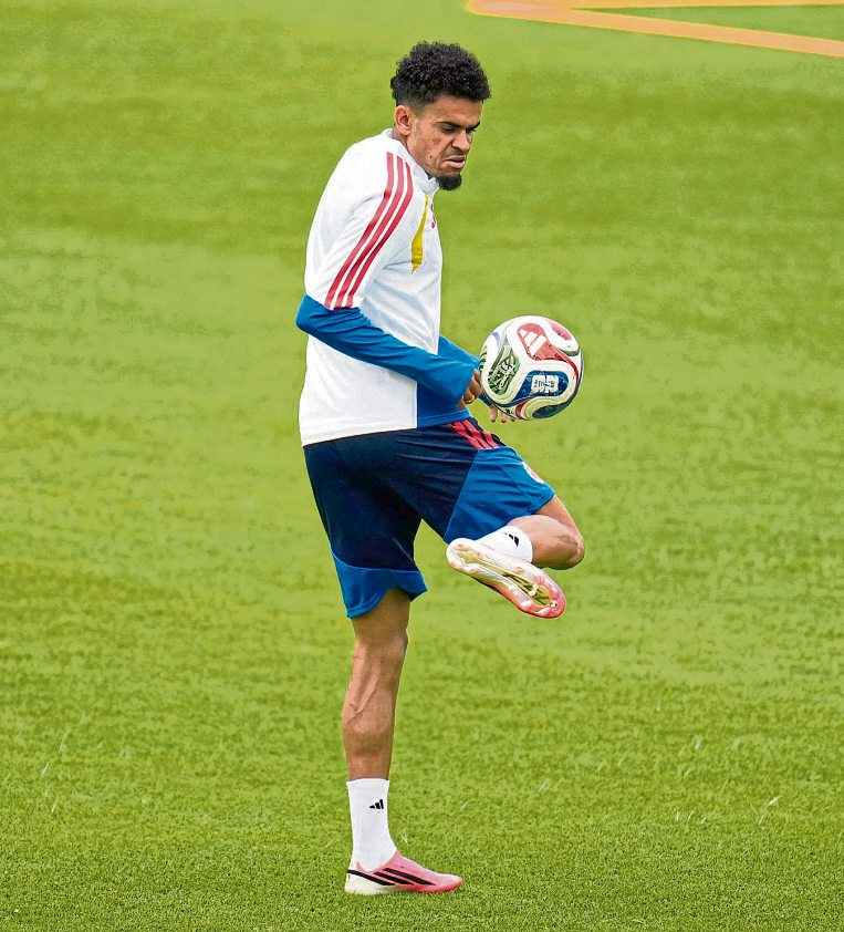 Tempo für Kolumbien: Luis Díaz soll die Offensive der Südamerikaner beleben. Der frühere Liverpool-Profi wechselte 2025 zum FC Bayern München. Foto: Fernando Vergara/AP/dpa