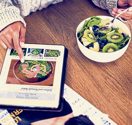 Gesunde Ernährung braucht keine kurzfristigen Wunderversprechen: Entscheidend ist, welche Gewohnheiten sich dauerhaft in den Alltag integrieren lassen. Foto: Rawpixel.com - stock.adobe.com